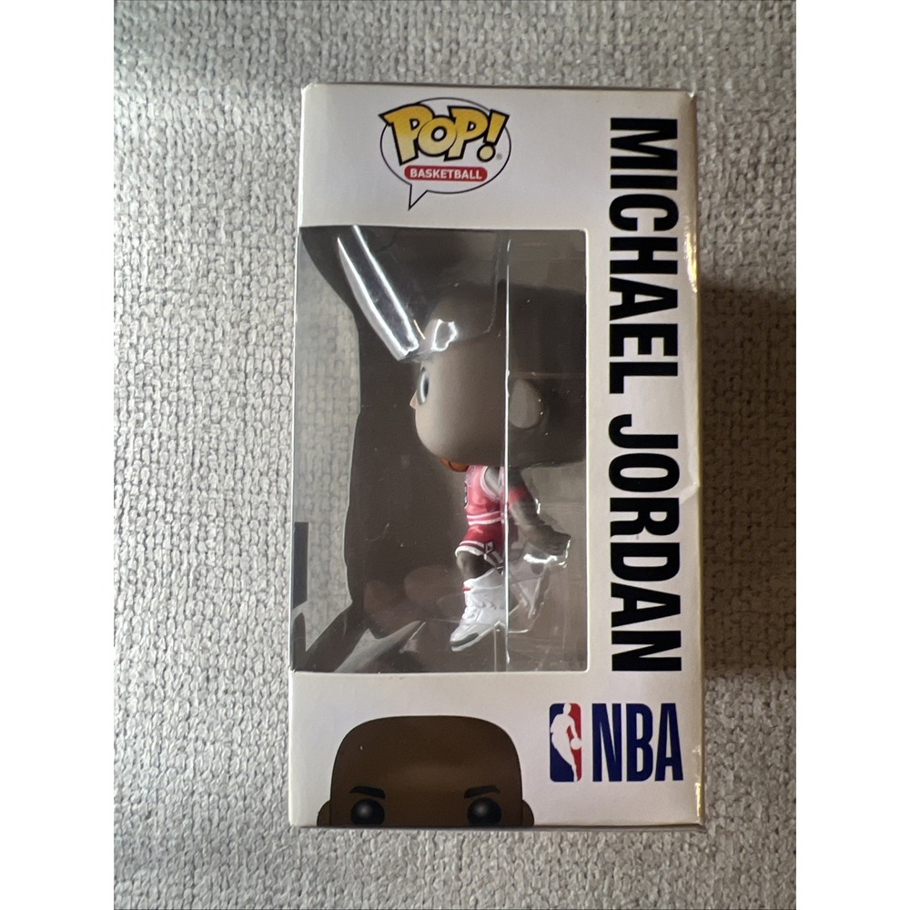 Funko POP! Sports Michael Jordan Chicago Bulls NBA Vinyl Figure #54 Basketball - Picture 4 of 4